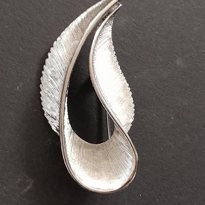 Fashion Jewlery Brooches and pins