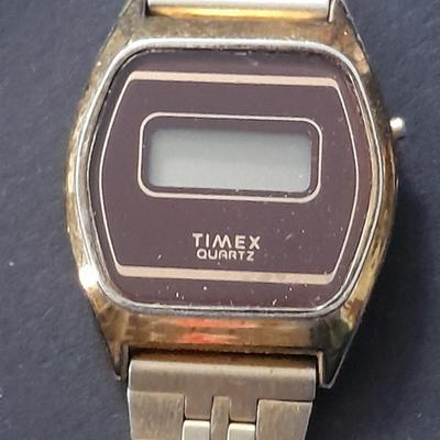 Wrist watches for repair Men's and Women's Timex, digital, and Durastead