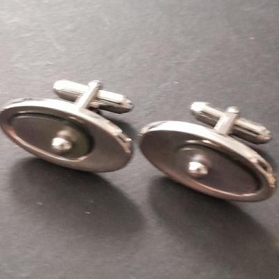 Men's cuff links pocketknife and necklace