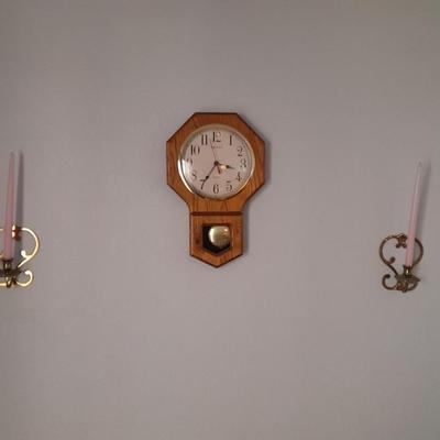 Ingraham wall clock with two metal candle sconces