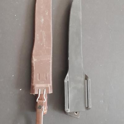 FISHING - Filet knives, with sharpener Coleman Western and vintage Harold Ensley knife with sheaths
