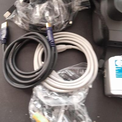 HP digital camera with case, charger and accessories