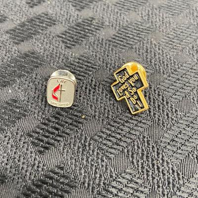 Cross pins