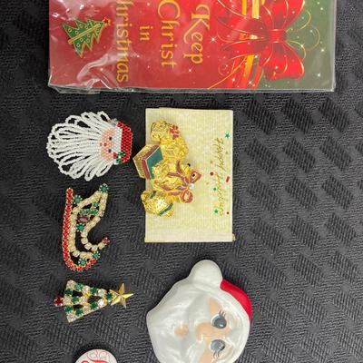 Vintage Christmas pins