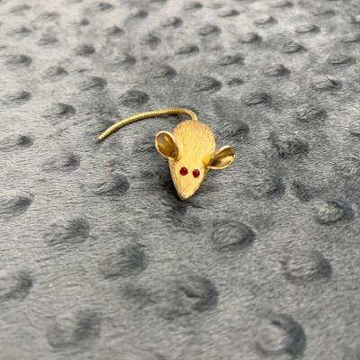 Vintage gold tone mouse with red crystal eyes brooch
