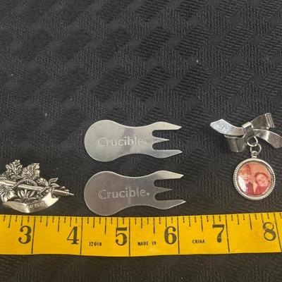 Vintage memorial/mourning silver pins