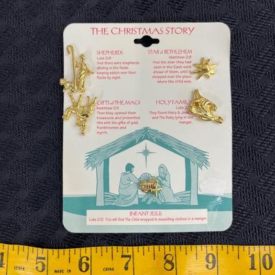 Xmas story pins