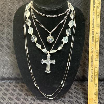 Lot of 5 Fashion Necklaces