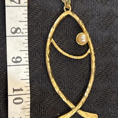 1970s Napier Fish Pendant Statement Necklace Gold Tone with Faux Pearl Eye and Chain Vintage Signed Designer Jewelry
