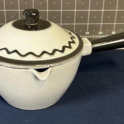 Cast Iron Melting Pot with Lid and Made in Sweden 