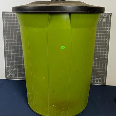 Green Garbage Plastic Can with Black Lid 