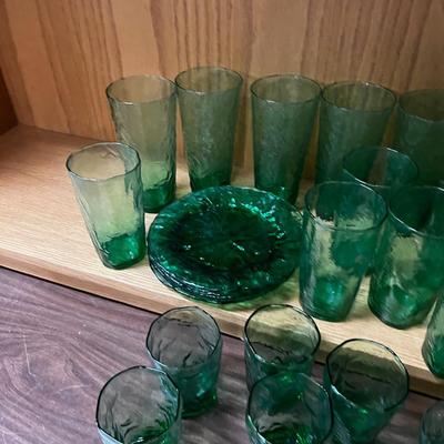Super Deluxe GREEN Glassware: Tumblers, Ice Tea, Dessert Plates AWESOME!!