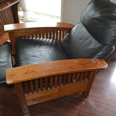 LOT 6. MISSION STYLE RECLINER CHAIR