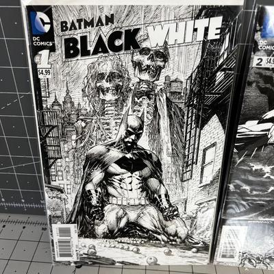 (4) Batman Black & White Issues: 1, 2, 3, 5