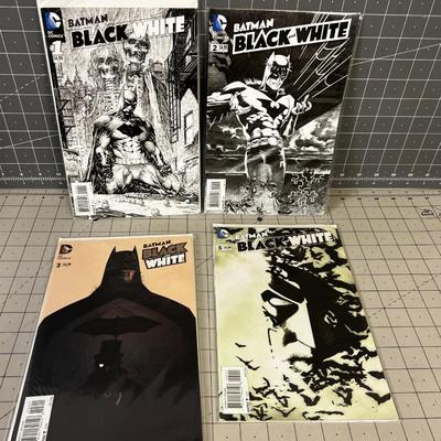 (4) Batman Black & White Issues: 1, 2, 3, 5