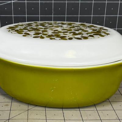 Pyrex Green Olives 1-1/2 Quart Casserole and Lid