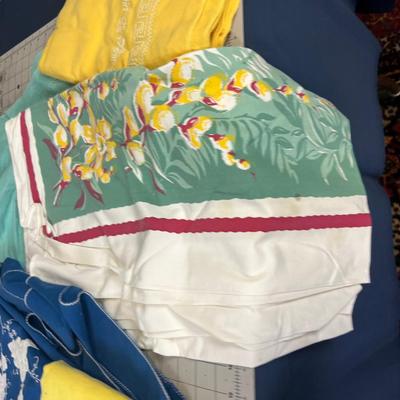 (5) Lot of Table Cloths 