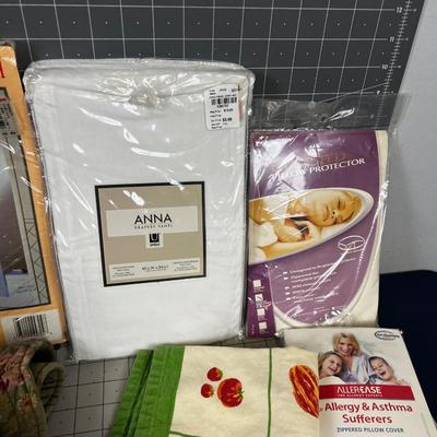 Mixed Lot of New and Used Linens 