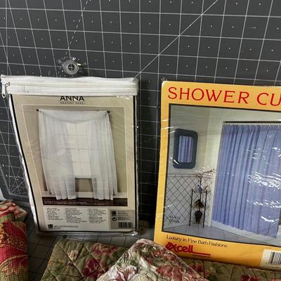 Mixed Lot of New and Used Linens 