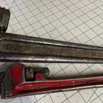 2 Pipe Wrenches 