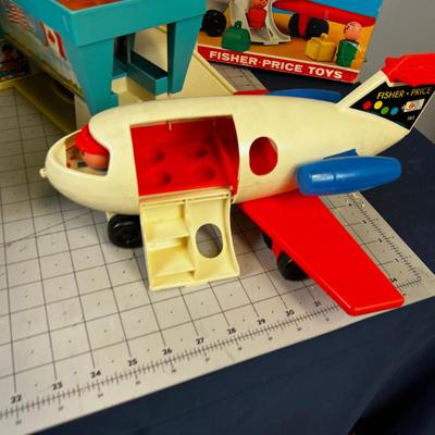 AWESOME! PLAY FAMILY Airport and 2 Planes, With Original Boxes Little People 