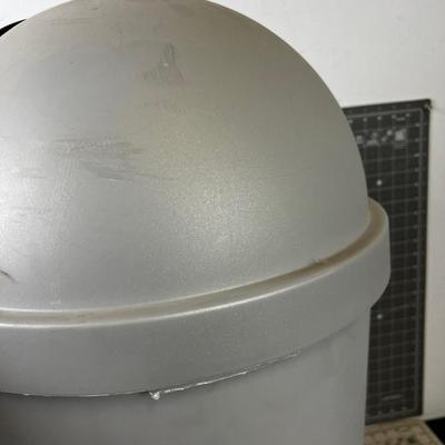 Plastic Garbage Can 