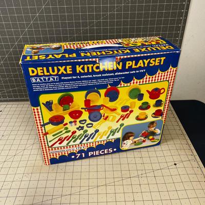 Deluxe Kitchen Play Set, New in the Box
