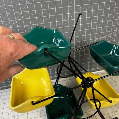 Very Cool Condiment Server. AWESOME! Green and Yellow 