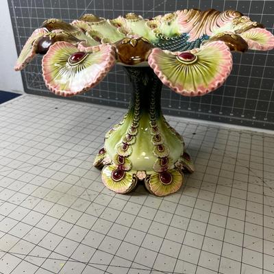 Superb Majolica Centerpiece Shell Fruit Bowl 