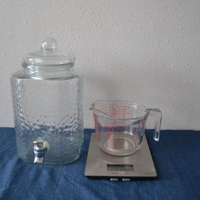 LOT 24. WATER DISPENSER, SCALE AND MEASURING CUP