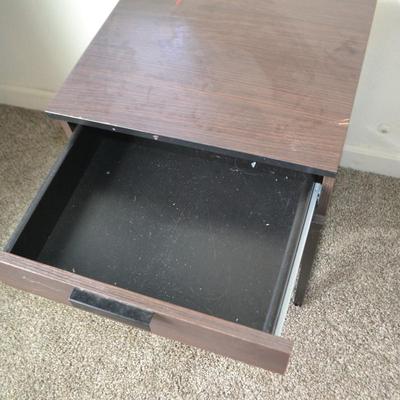 LOT 36. NIGHT STAND