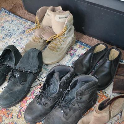 LOT 59. MENS AND WOMENS SHOES/BOOTS