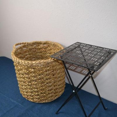 LOT 69. BASKET AND FOLDING METAL SIDE TABLE
