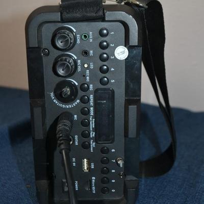 LOT 71. VERKSTAR PORTABLE PA/KARAOKE MACHINE