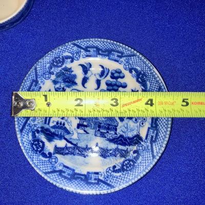 VINTAGE BLUE WILLOW CHILDRENâ€™S DISHES