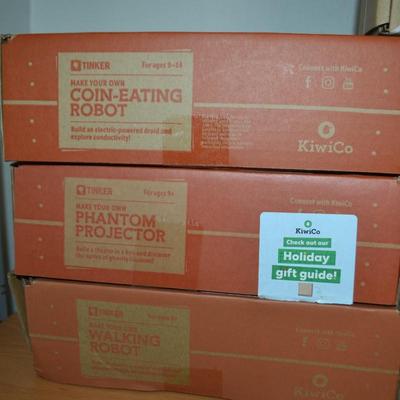 LOT 87 KIWI CO. TOY KITS