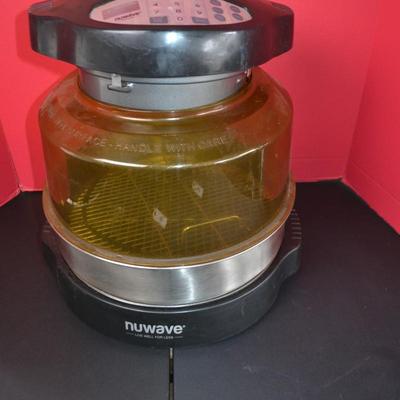 LOT 91. NUWAVE COUNTER TOP CONVECTION OVEN