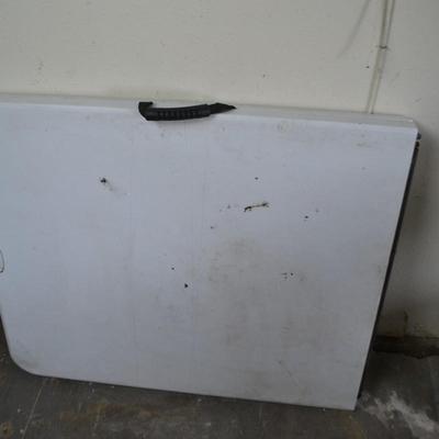 LOT 95. SIX FOOT FOLDING TABLE