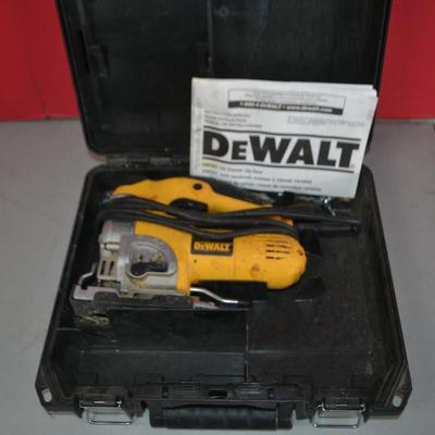 LOT 107. DEWALT ORBITAL JIG SAW