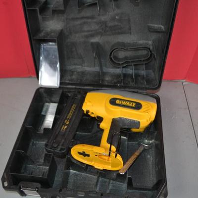 LOT 108. DEWALT CORDLESS FINISH NAILER