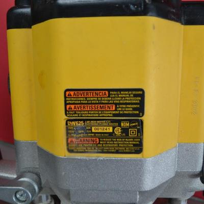 LOT 109. DEWALT DW625 PLUNGE ROUTER