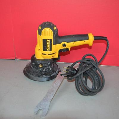 LOT 111. DEWALT ORBITAL SANDER
