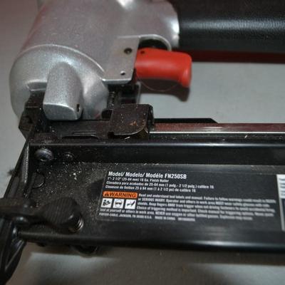 LOT 117.    PORTER CABLE  FINISH NAILER MODEL FN250SB