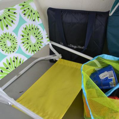 LOT 142. BEACH GEAR