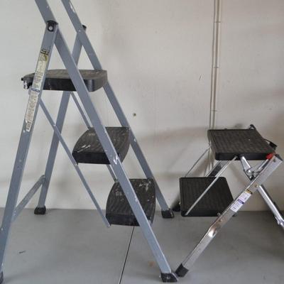 LOT 143 TWO STEP STOOLS
