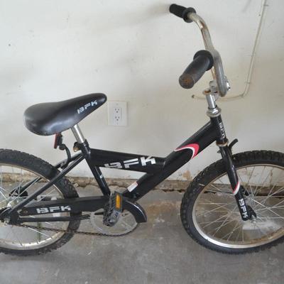 LOT 147. KIDS BIKE AS-IS