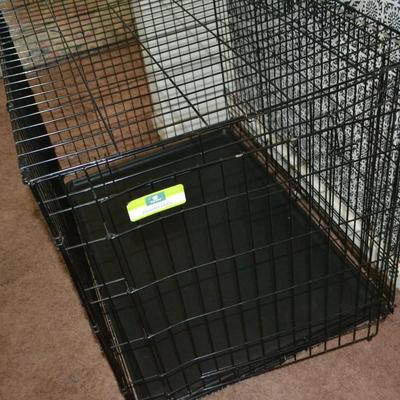 LOT 158. FOLDING PET CRATE. 42" DOOR