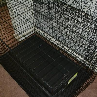 LOT 158. FOLDING PET CRATE. 42" DOOR
