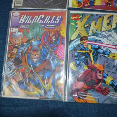 LOT 172. COLLECTION OF EIGHT COMIC BOOKS