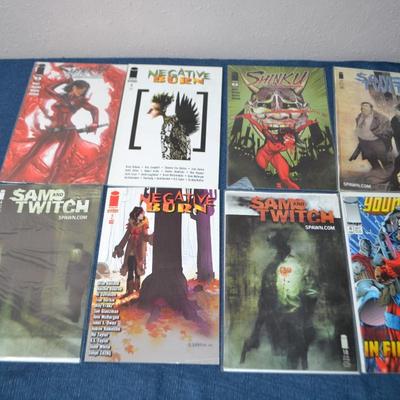 LOT 173. COLLECTION OF EIGHT COMIC BOOKS